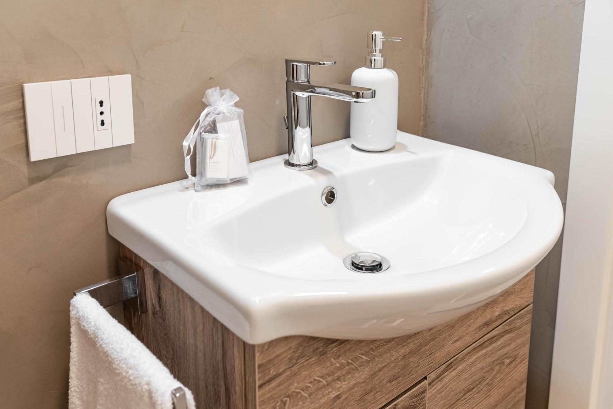 We Home - Romeo&Giulietta Luxury Retreat Verona Ngoại thất bức ảnh